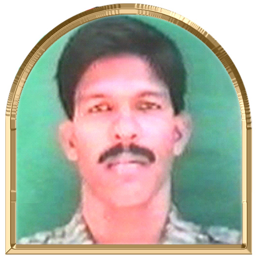 ஆனந்தன் (மகிழ்னன்)