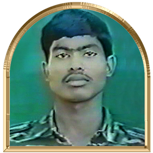 நிலவுமாறன்