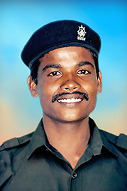 நரேஸ்